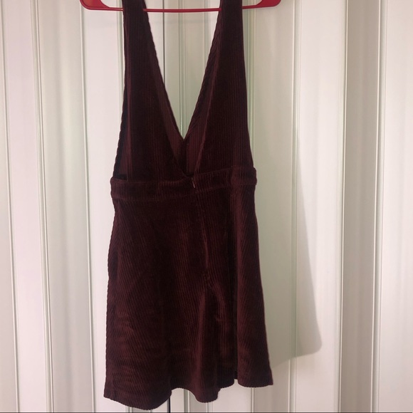 HP 🎉 Burgundy Overalls Skirt - Picture 2 of 13